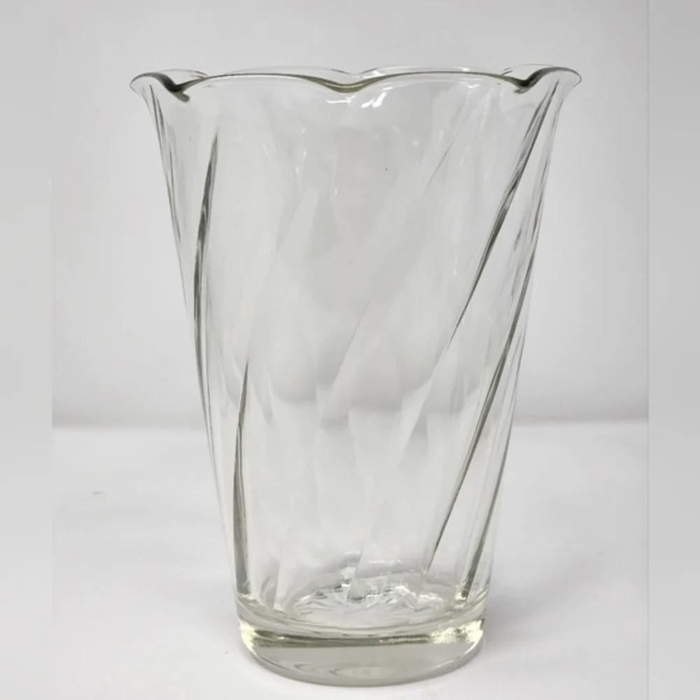 Vintage‎ Swirl Pattern Bent Edge Clear Glass Vase